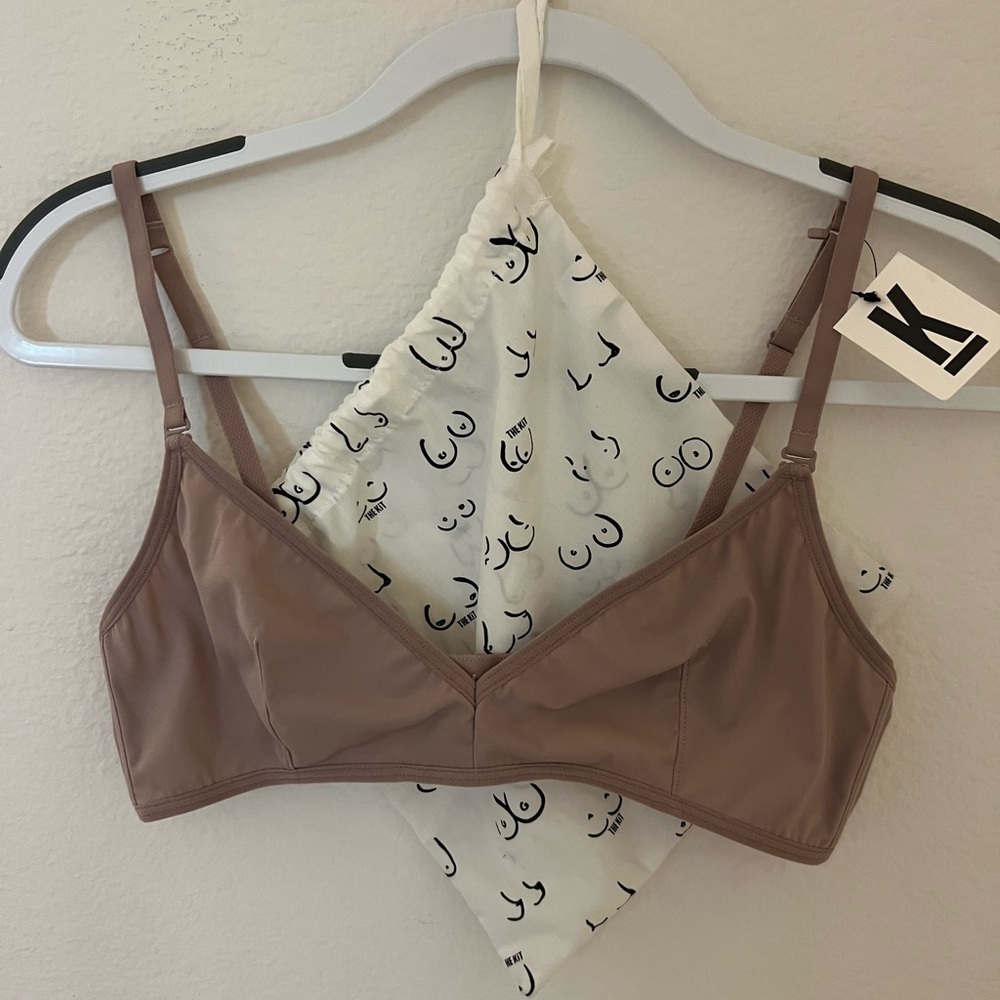 Kit Undergarments Soft Triangle Bra in Putty NWT Size 3 (M/L)
